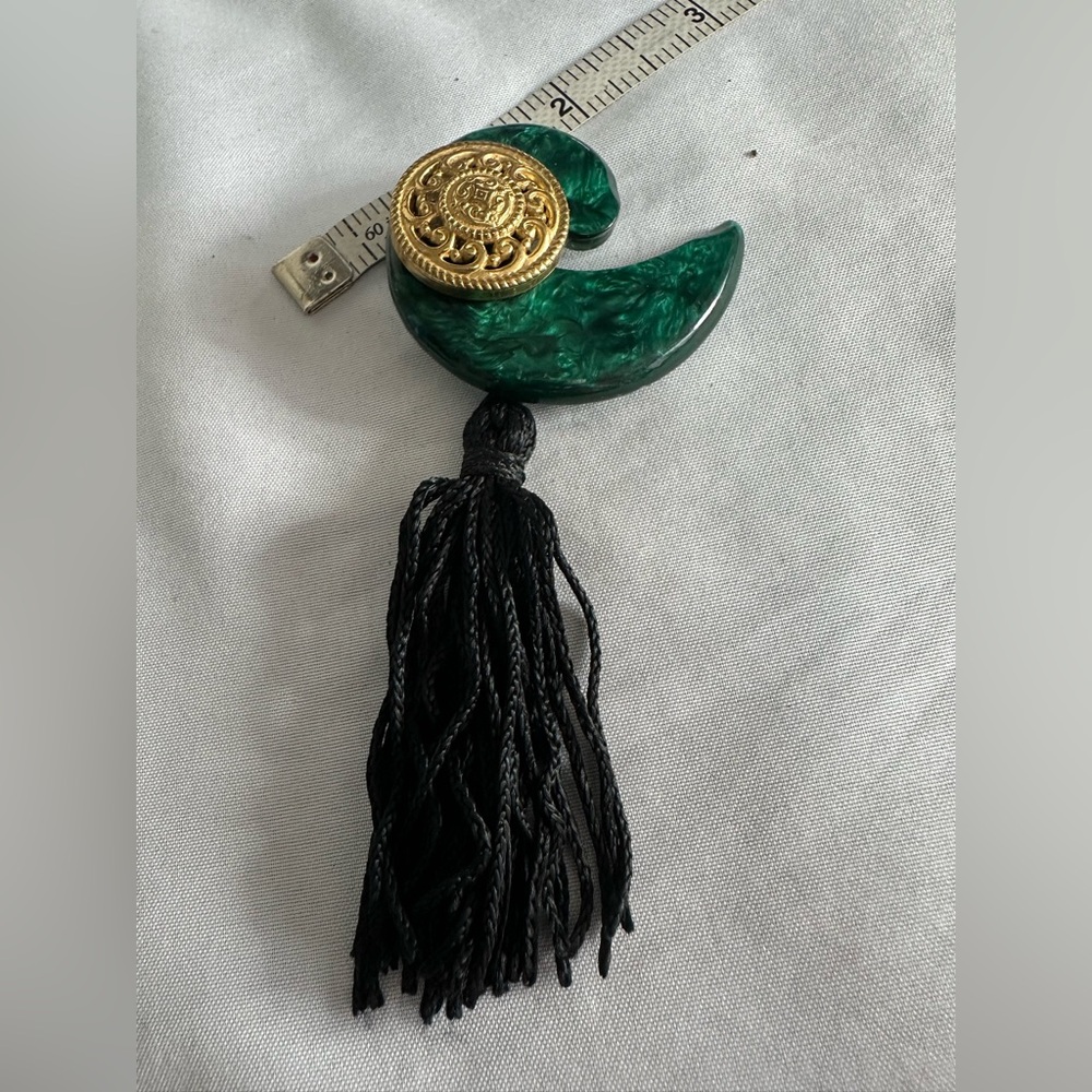 Funky 80’s green and black tassel brooch pin